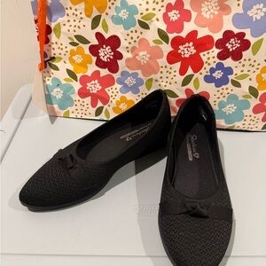New Sketchers Black Flats